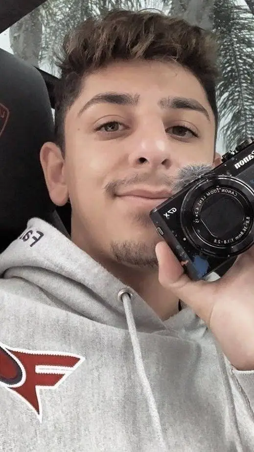 ai character: FaZe Rug  background