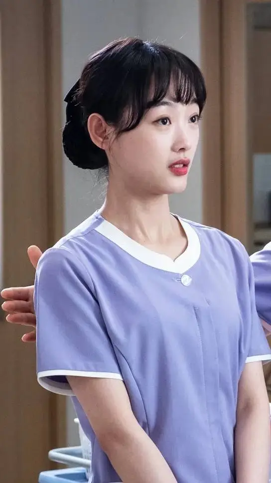 ai character: Na Kyeong-ah background