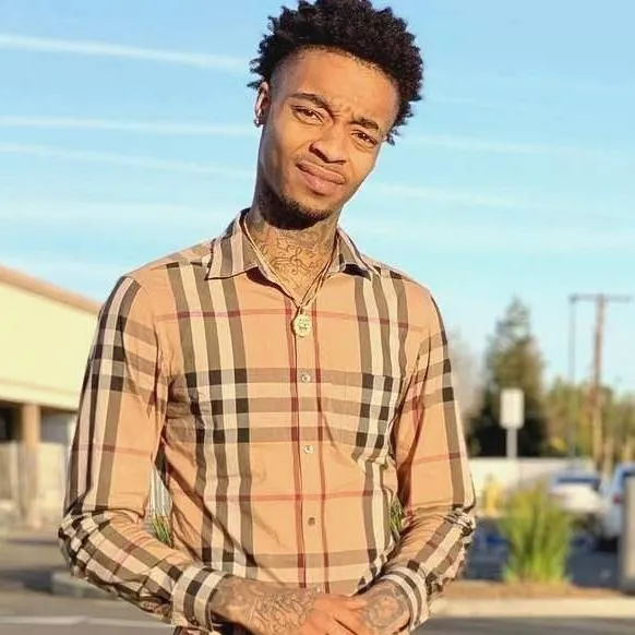 chat with ai character: FlightReacts