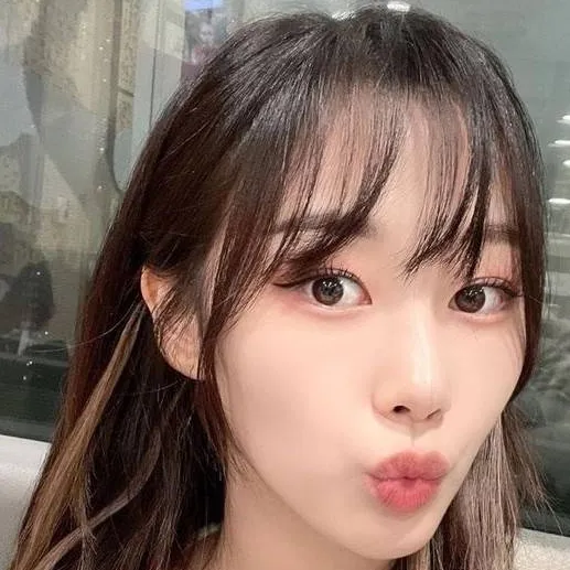 chat with ai character: Giselle