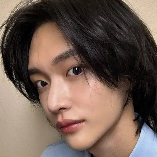chat with ai character: Wonbin