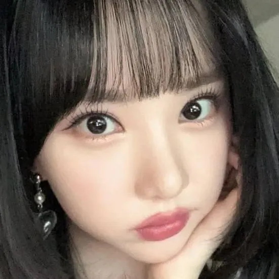 chat with ai character: Eunha