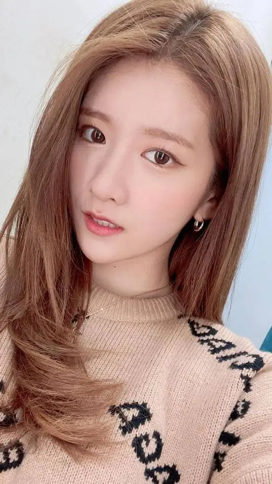 ai character: EXY background