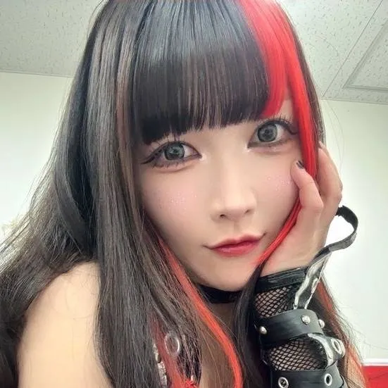 chat with ai character: Maki Itoh 