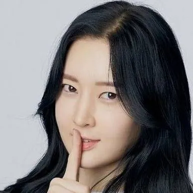 chat with ai character: Areum