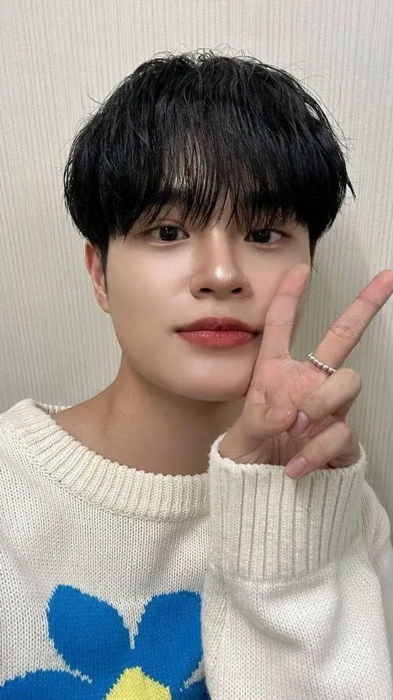 ai character: Daehwi background