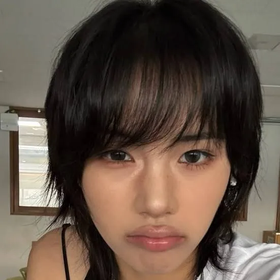 chat with ai character: Doeun