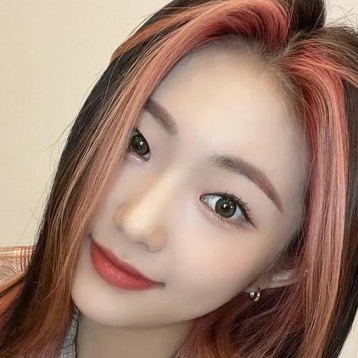 chat with ai character: Yel