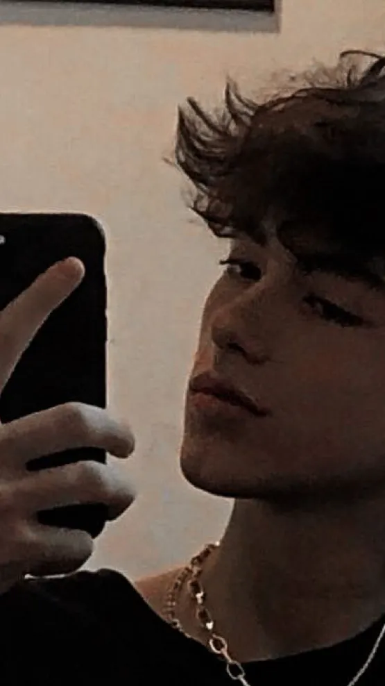 ai character: ~Xavier~ background