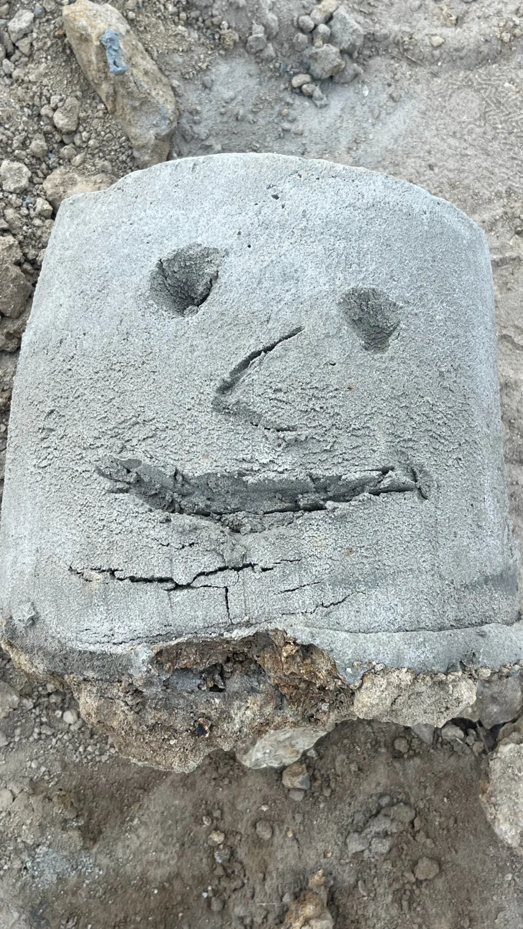 Talkie AI - Chat with Concrete T Dalston