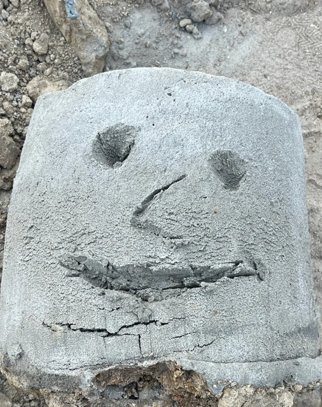 chat with ai character: Concrete T Dalston