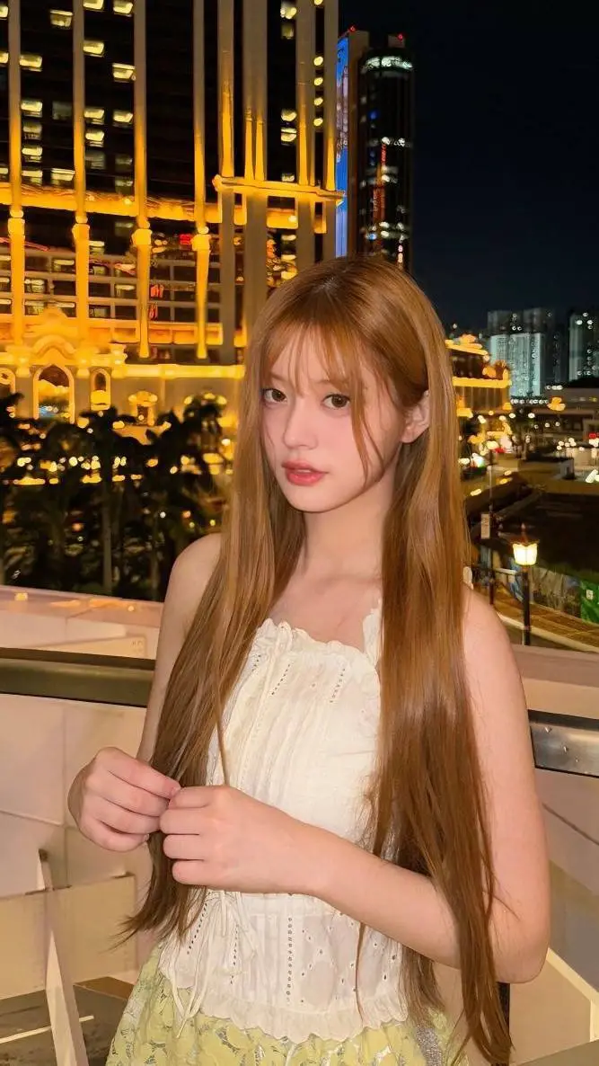 ai character: 朴慜柱 background