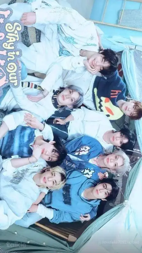 ai character: Skz background