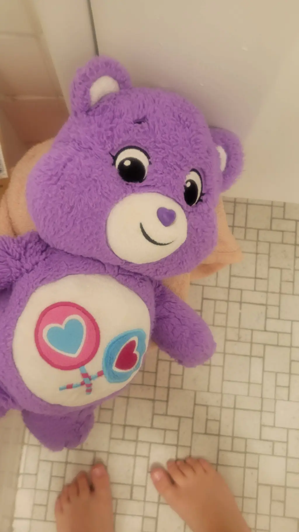 ai character: dried cear bear background