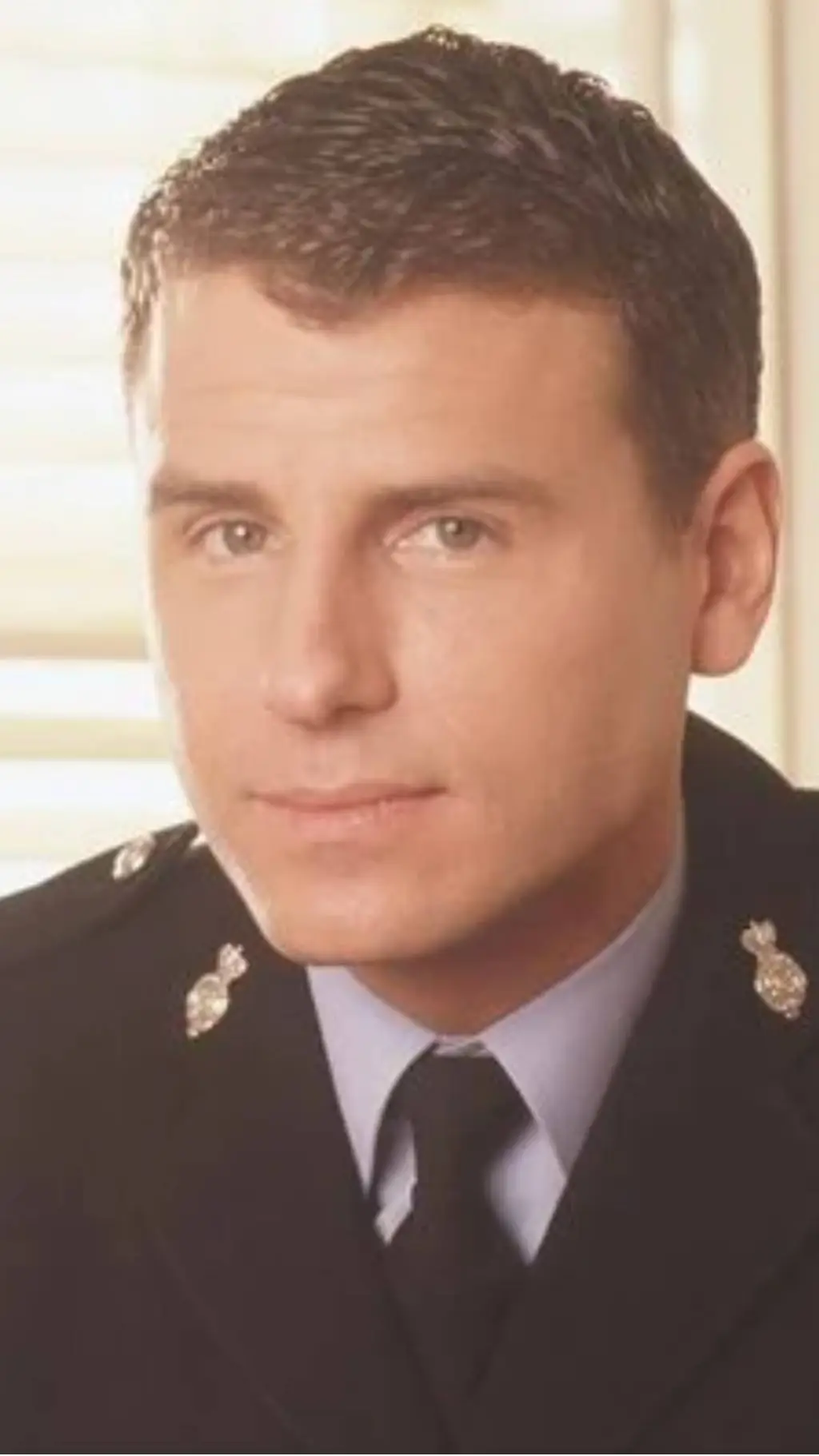 ai character: PC Mike Bradley background