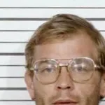 chat with ai character: Jeffrey Dahmer 