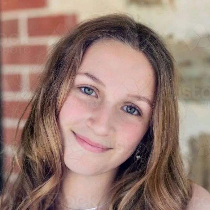chat with ai character: Alison
