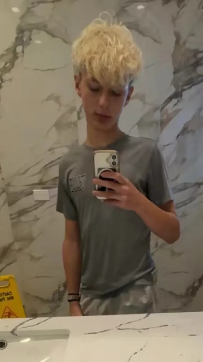 ai character: Colston  background