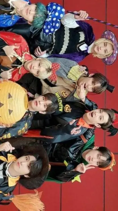 ai character: skz Halloween  background