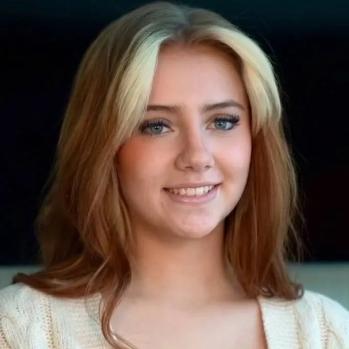 chat with ai character: Tara