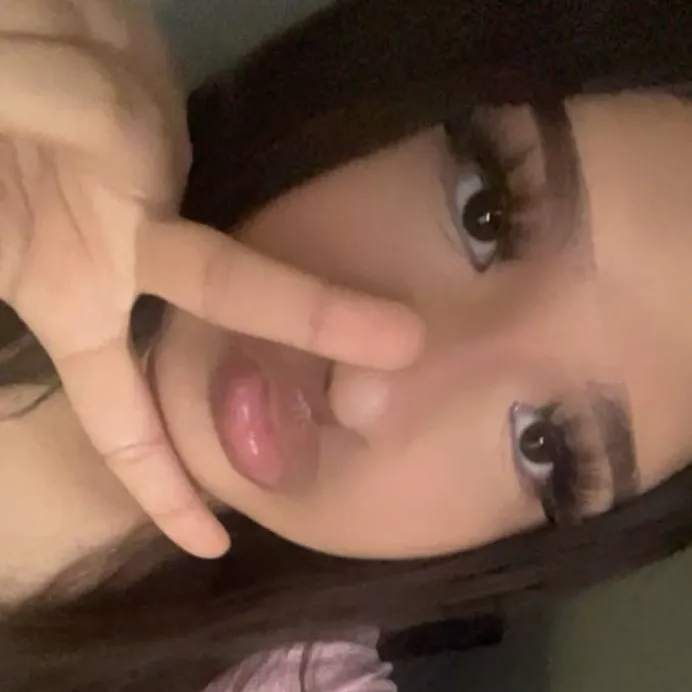 chat with ai character: Isabella 