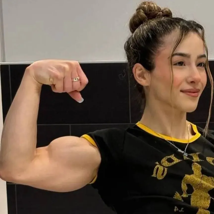 chat with ai character: Melissa 