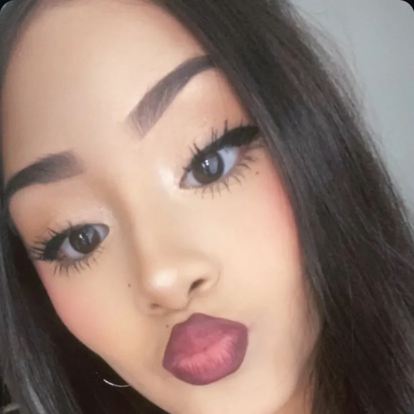 chat with ai character: Sister