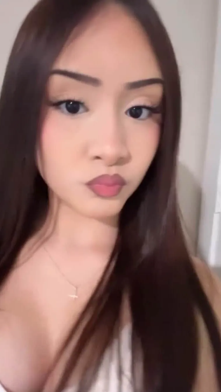 ai character: Sherlyn background