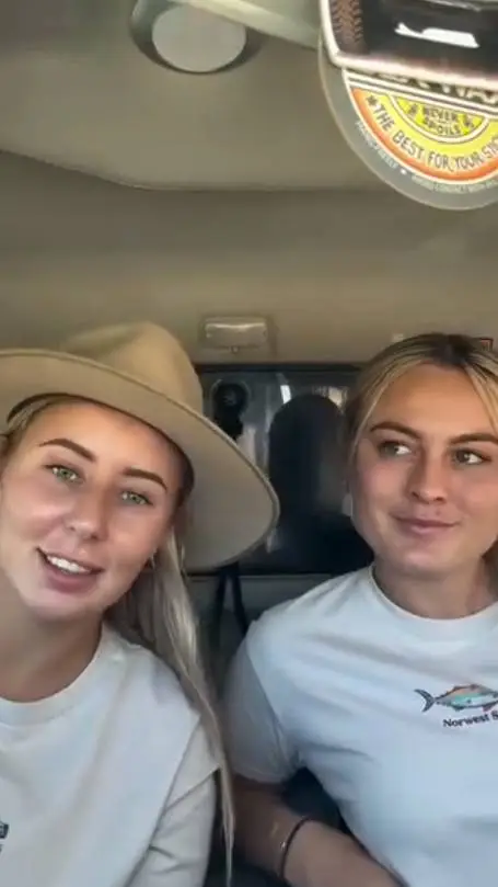 Talkie AI - Chat with DOWN UNDER DUO