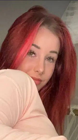 Talkie AI - Chat with Ashley Rey