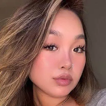 chat with ai character: Ruby Mei 