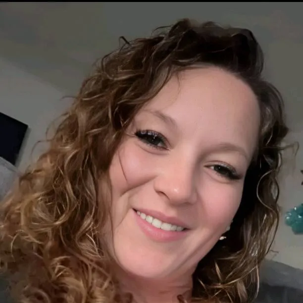 chat with ai character: Amber Rylie