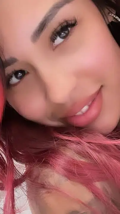 ai character:  Yvette Diaz background