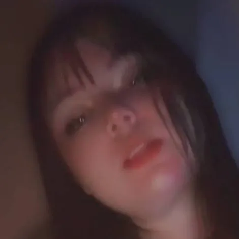 chat with ai character: Odessab4u