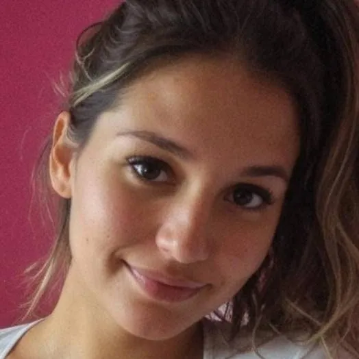 chat with ai character: Lexis Star 