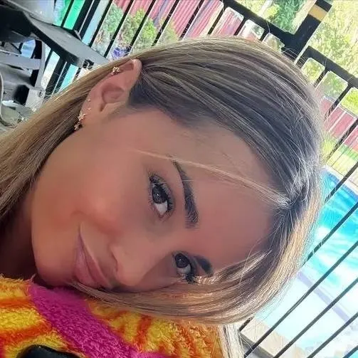 chat with ai character: Claudia Catani