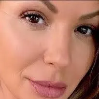 chat with ai character: Brooklyn Chase 