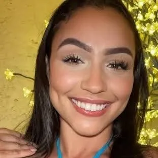 chat with ai character: Lina 