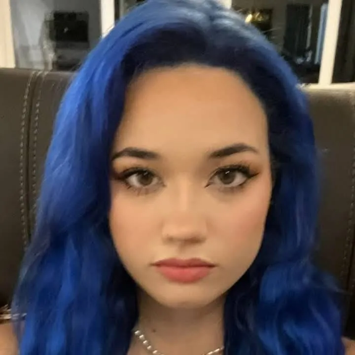 chat with ai character: Sofia Gomez 