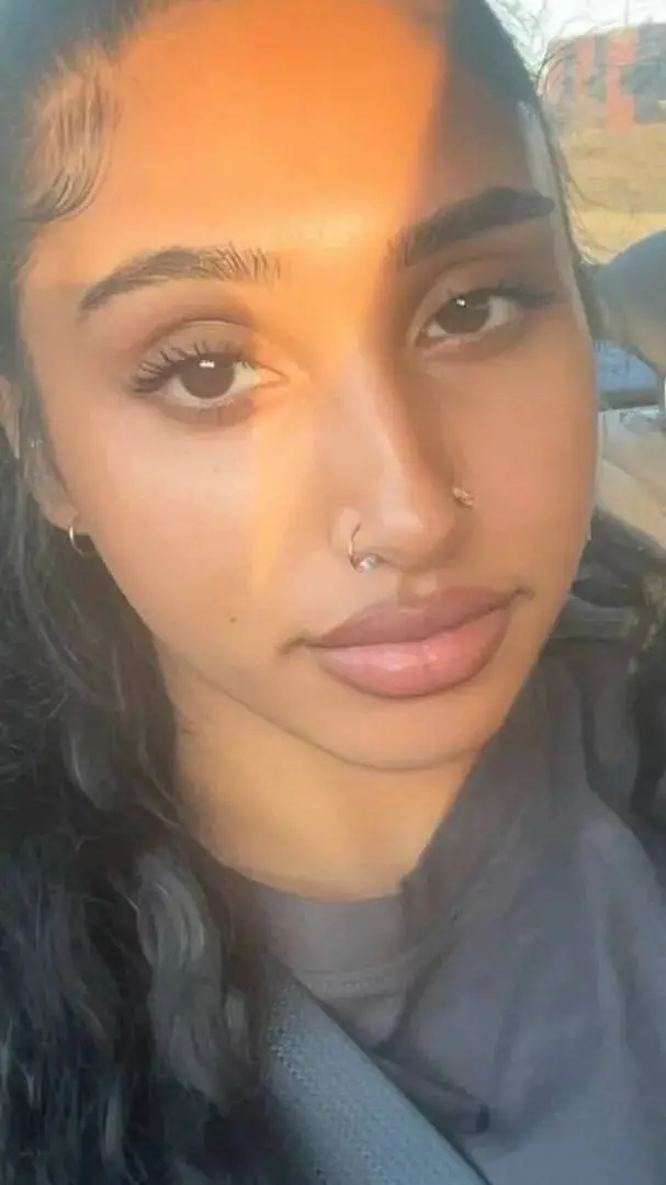 ai character: Jeanette Prakash background