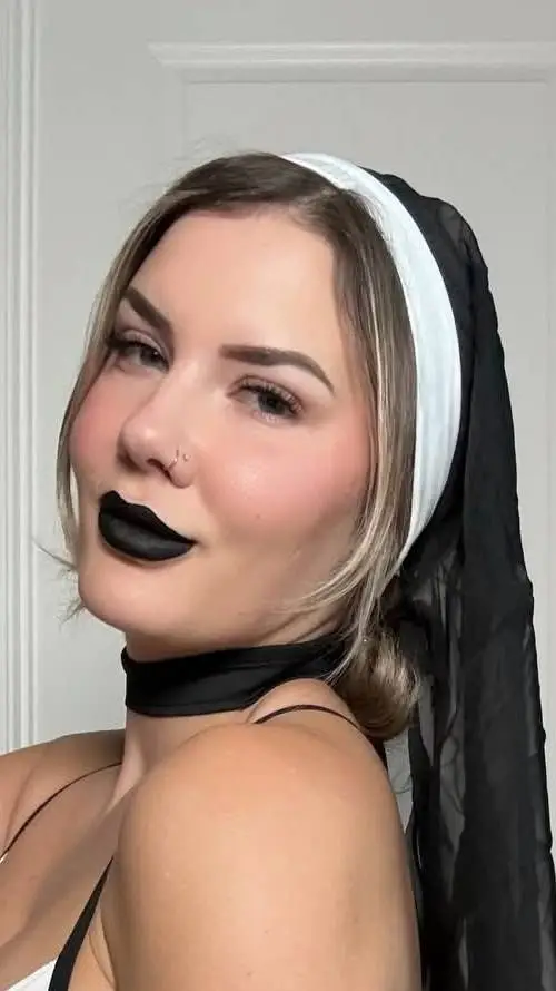 ai character: Chelsea Nicole background