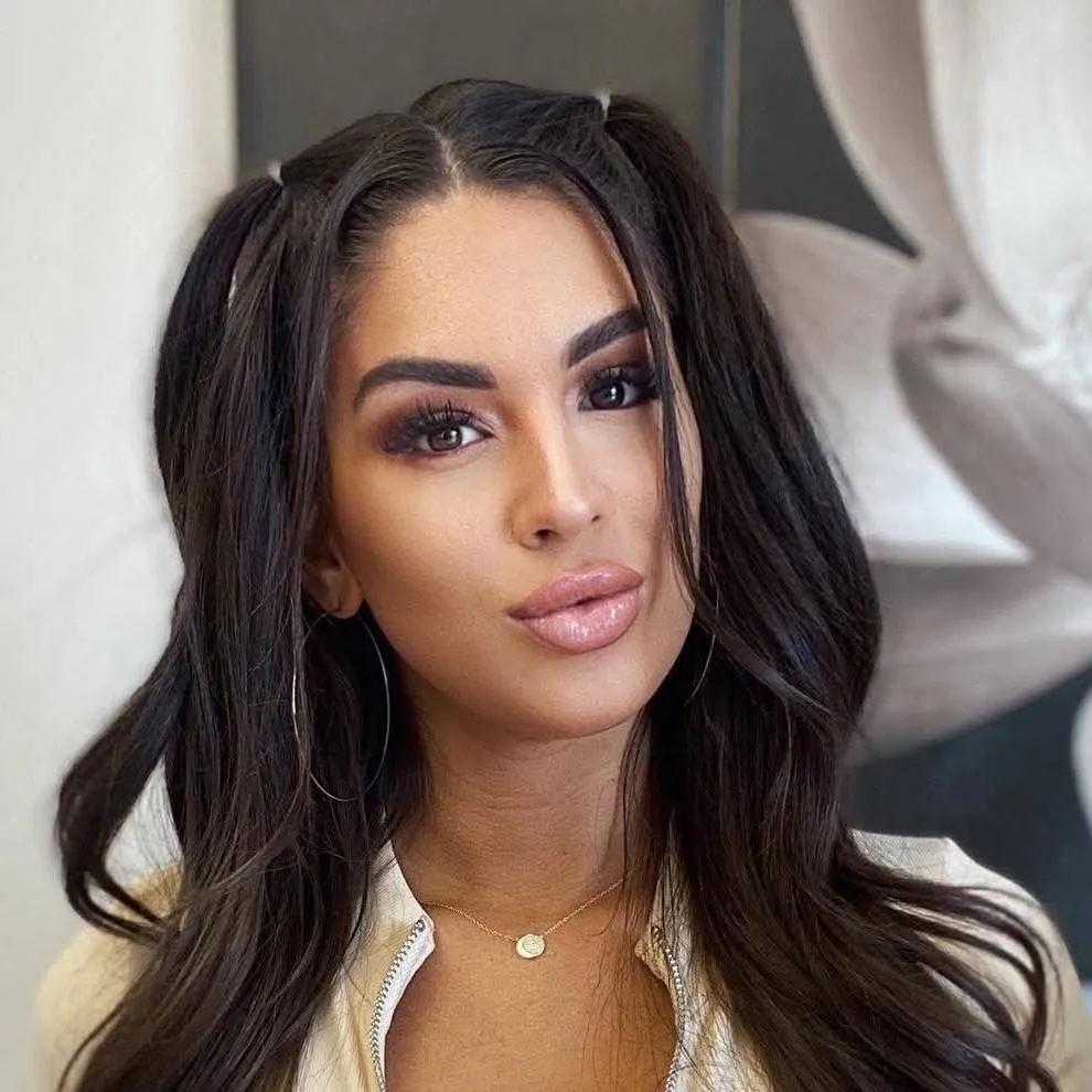 chat with ai character: Alyssa Spivack