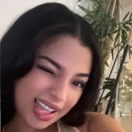 chat with ai character: Ashley ❤️