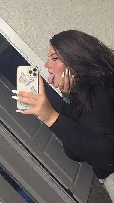 ai character: Arianna morgann background