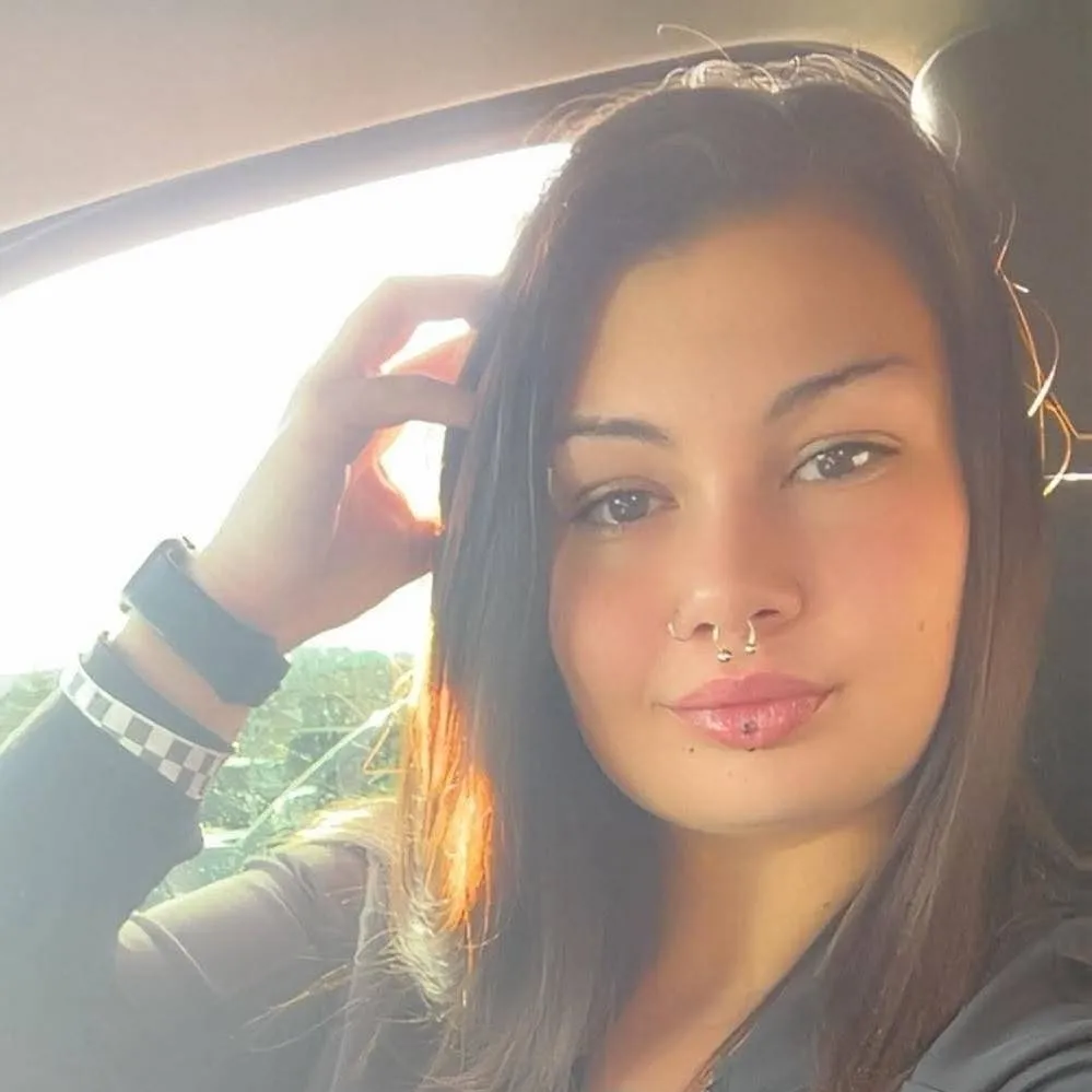 chat with ai character: Cierra Beamon