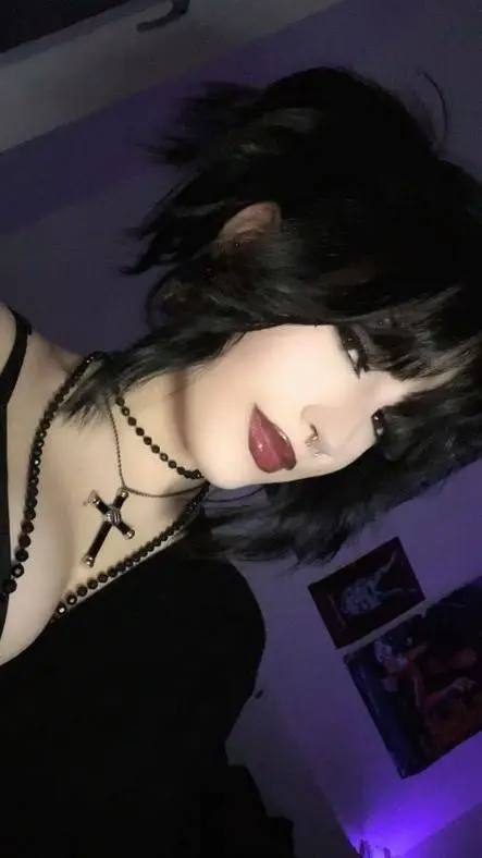 ai character: Lucy background