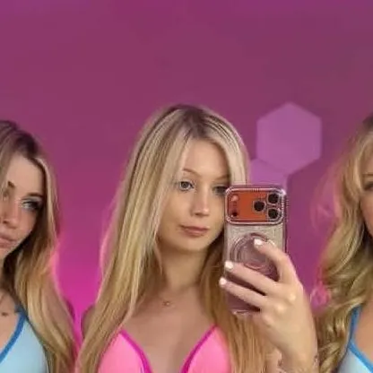 chat with ai character: the blondeies