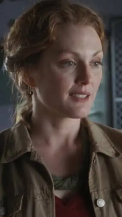 ai character: Sarah Harding background
