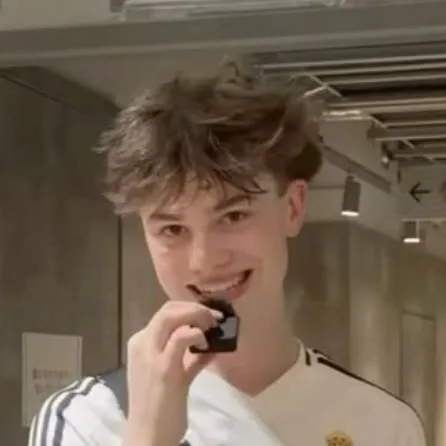 chat with ai character: noah