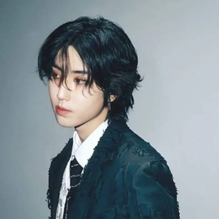 chat with ai character: stray kids